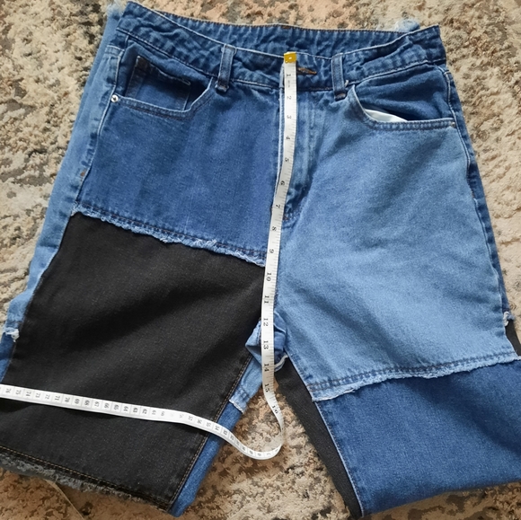 Colorblock Jeans - Picture 3 of 3